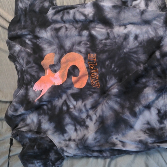 Staple tee - Picture 1 of 2